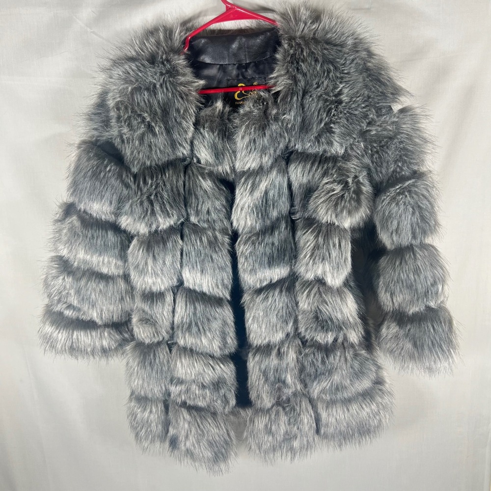 Fanpugizhen Faux Fur Coat Silver Grey Tiered Paneled Glam Jacket Medium